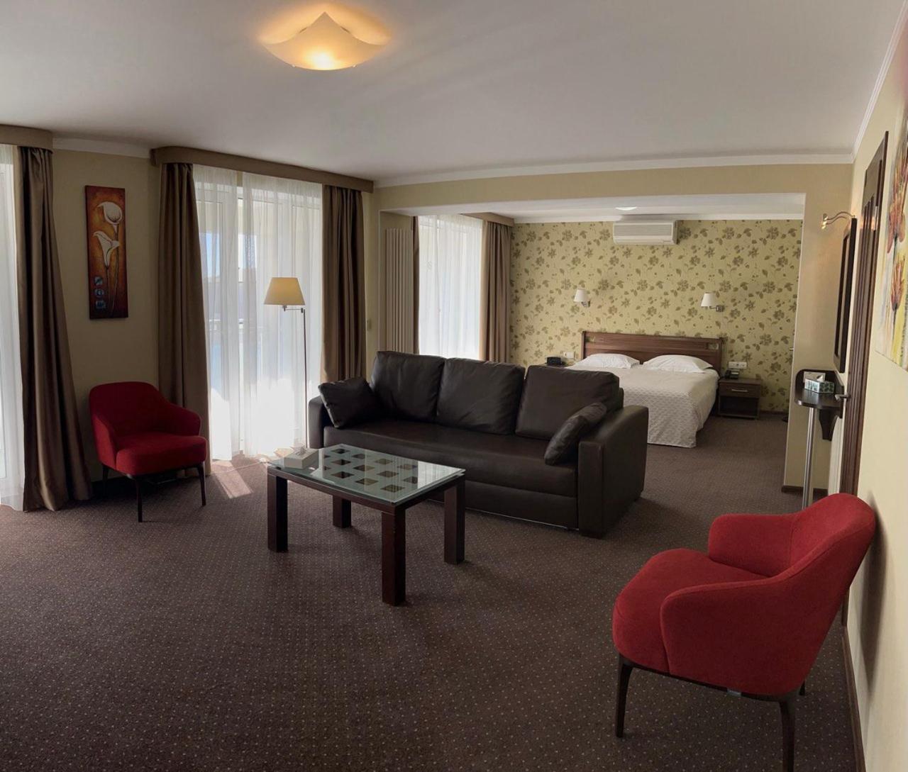 Burlach'ya Balka Grand-Marine Hotel & Spa מראה חיצוני תמונה